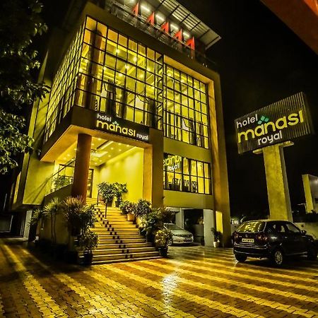 Hotel Manasi Royal Satara Ngoại thất bức ảnh